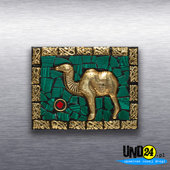 Magnes - Dromader - Płaskorzeźba inkrustowana kamieniami w kolorze zielonym